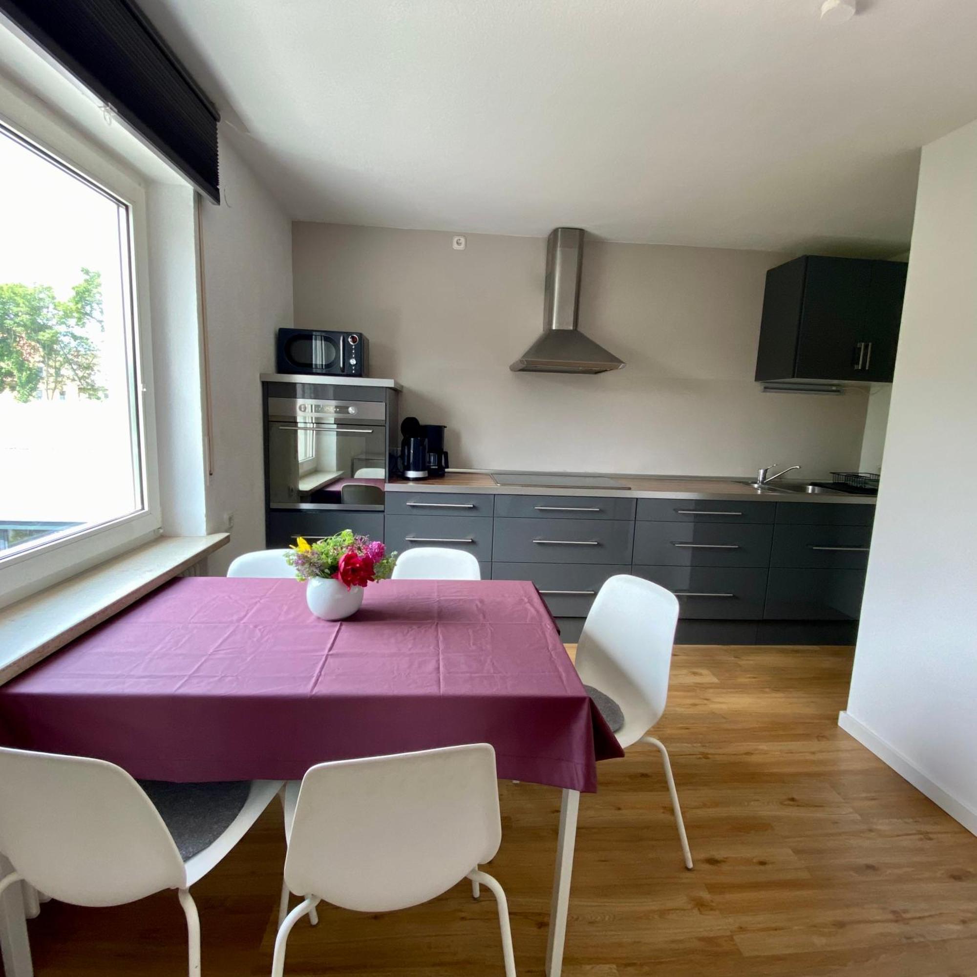 Urbanapartments Memmingen - Mit Kueche & Parkplatz Екстериор снимка